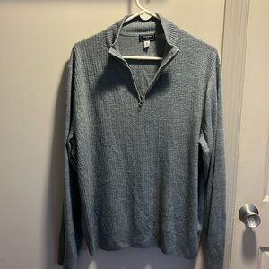 Dockers like new sweater
